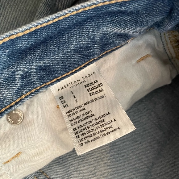 American eagle ripped mom jeans - Picture 2 of 5